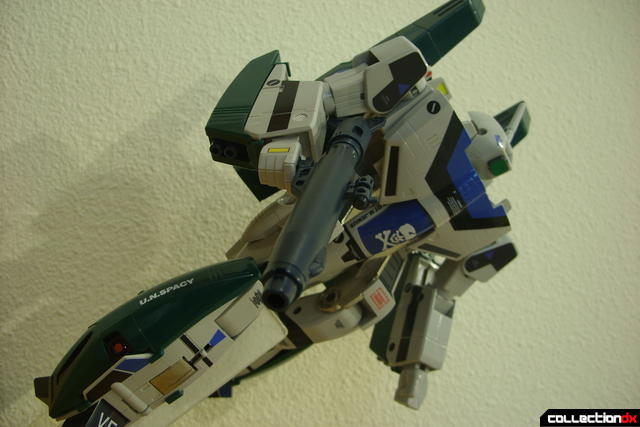 Origin of Valkyrie VF-1A Super Valkyrie Max ver.- Battroid Mode posed (2)