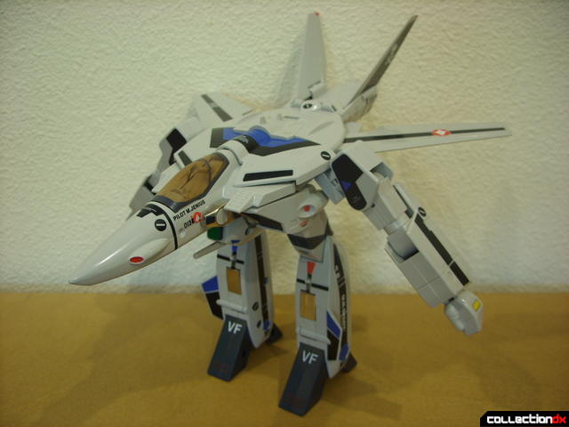 Origin of Valkyrie VF-1A Valkyrie Max ver.- GERWALK Mode (with V-tails still opened optionally)