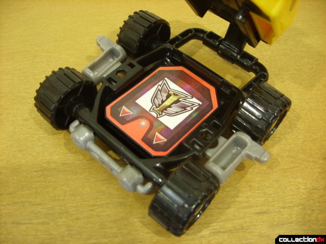 High Octane Megazord- Bear Crawler Zord Attack Vehicle (undercarriage with Engine Cell placed)
