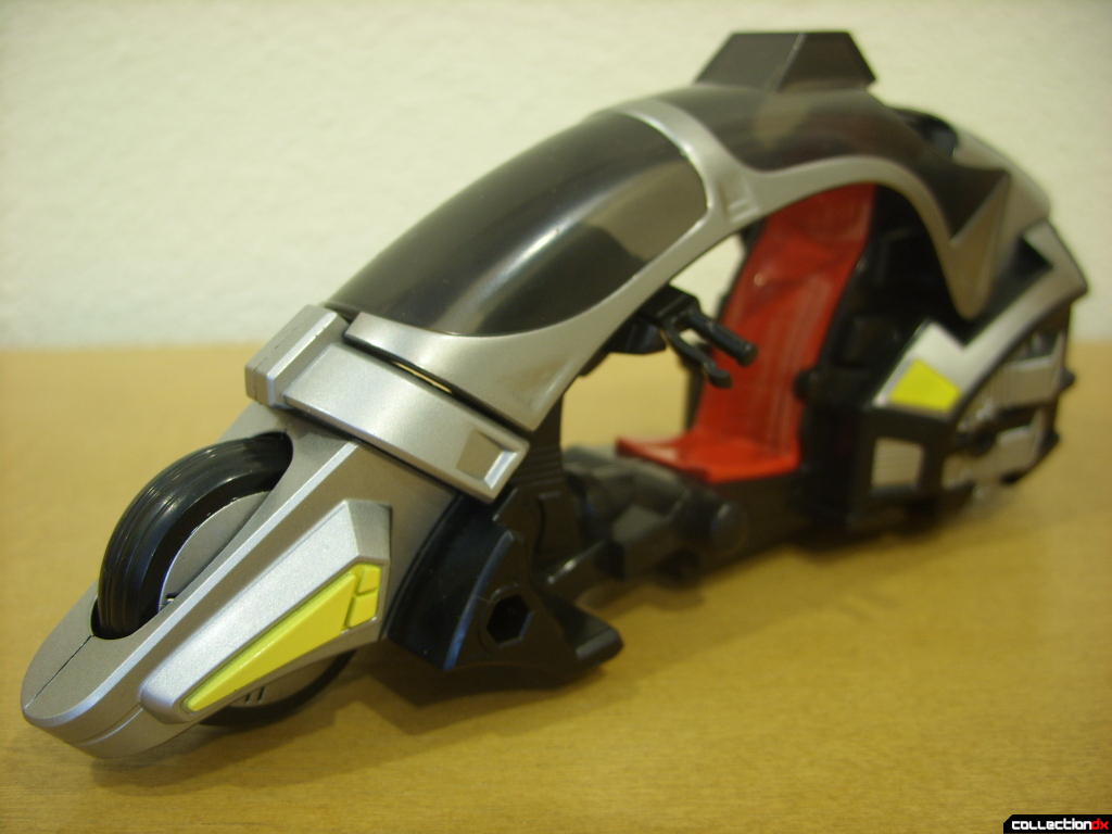 Kamen Rider Blank Knight with Advent Cycle (front)