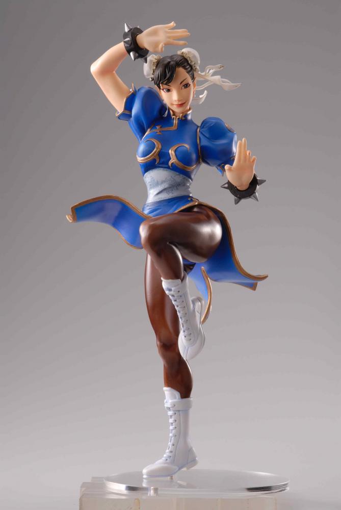Street Fighter 2 “Chun-Li” – 9 ½” PVC Figure