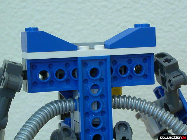Aero Booster (back view of Battle Machine torso)