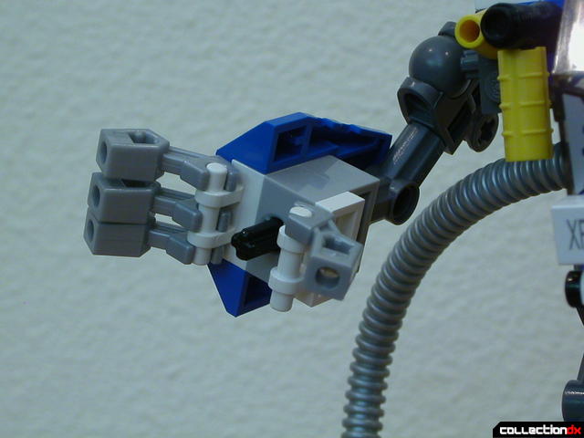 Aero Booster- Battle Machine detail (right hand open, without cable)