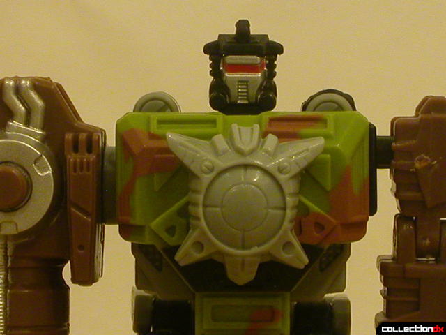 Autobot Signal Flare- robot mode (chest with Energon crystal attached)