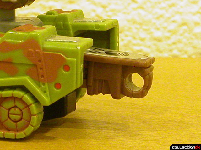 Autobot Signal Flare- vehicle mode (back, 'hitch' detail)