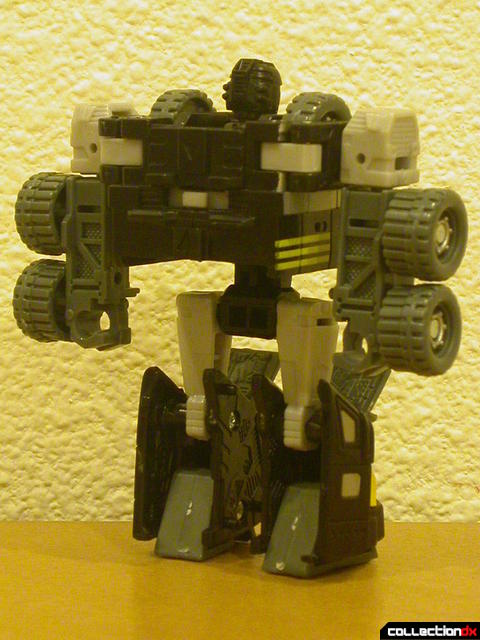 Autobot Armorhide- robot mode (back)