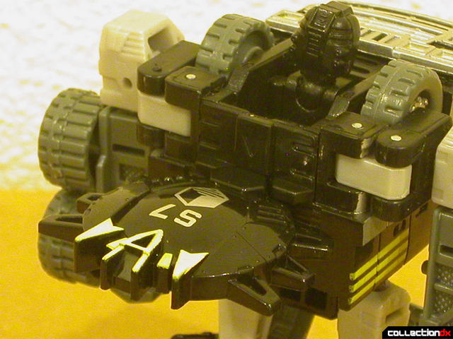 Autobot Armorhide- robot mode (Planet Key inserted)