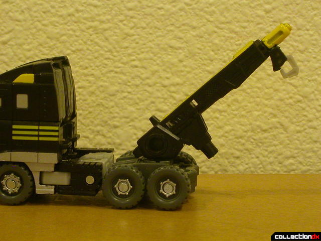 Autobot Armorhide- vehicle mode (long rifle attached as crane)