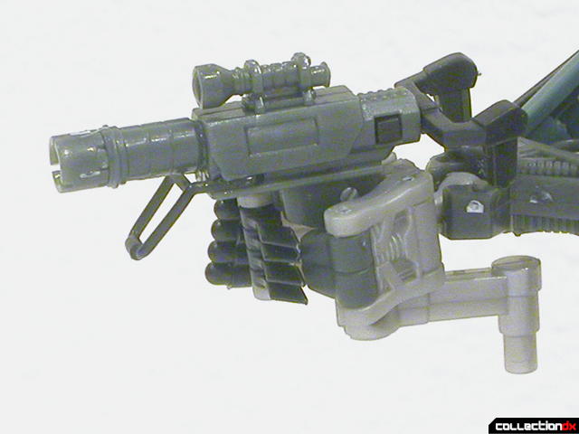 Autobot Landmine- robot mode (holding cryo-shock rifle)