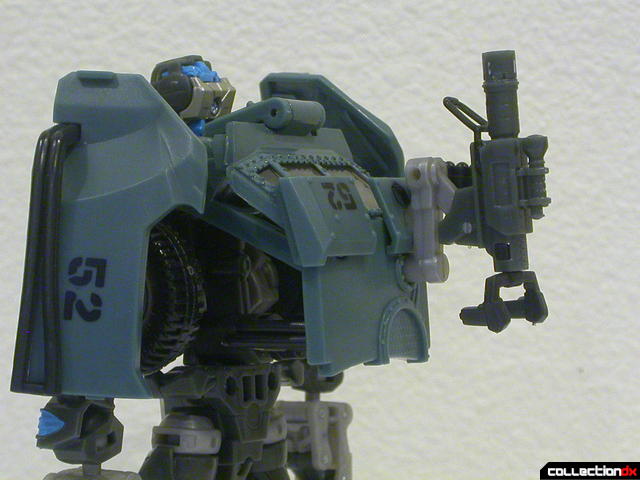 Autobot Landmine- robot mode (rifle attached to back)