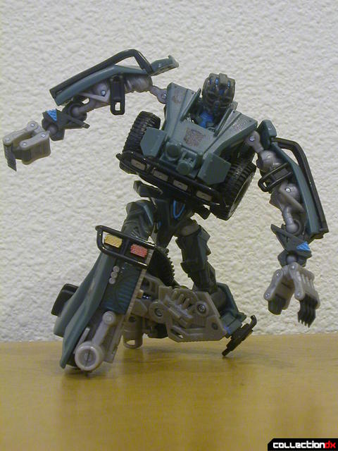 Autobot Landmine- robot mode posed (4)