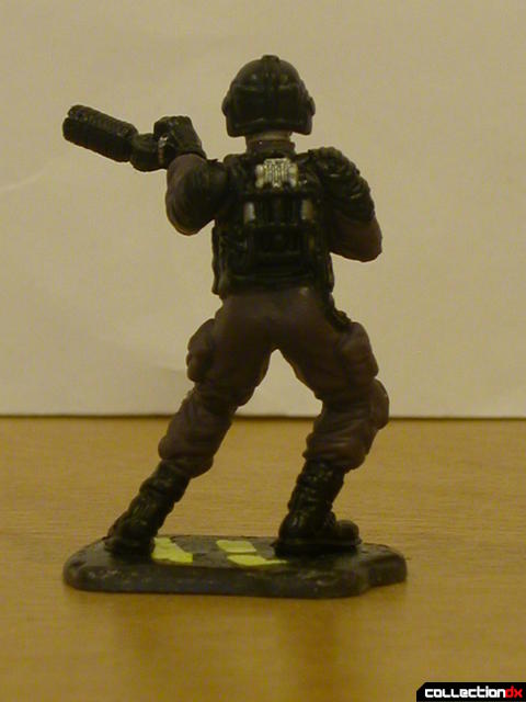 Capture of Bumblebee- Sector 7 figures (soldier2, back)