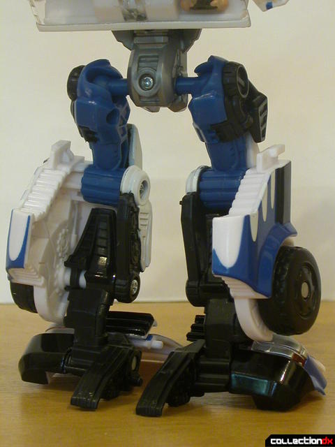 Battle Scenes Autobot Longarm- robot mode (back of legs detal)