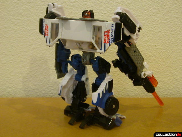 Battle Scenes Autobot Longarm- robot mode (back)