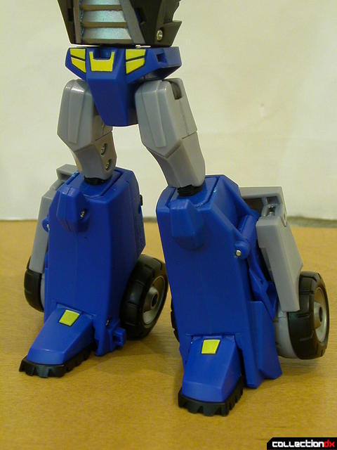 Autobot Optimus Prime- robot mode (legs detail)