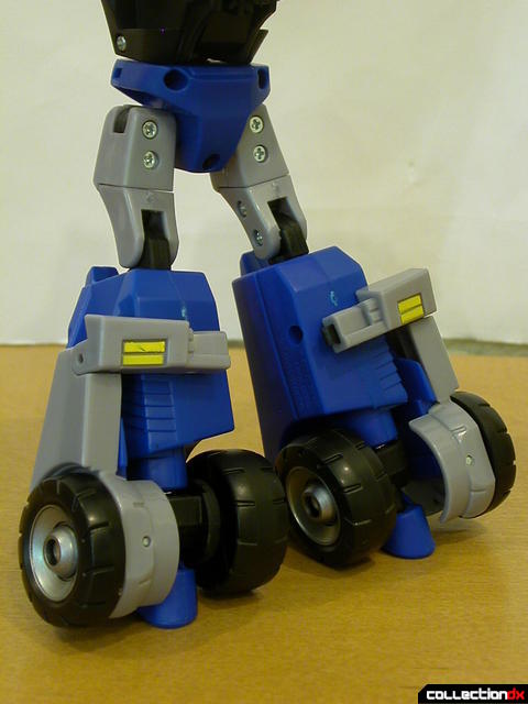 Autobot Optimus Prime- robot mode (legs detail, back)