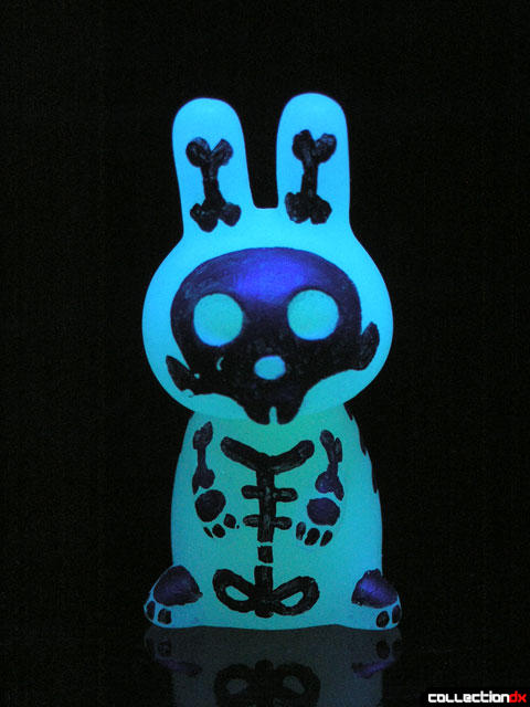 Skull Bunny (Glow)