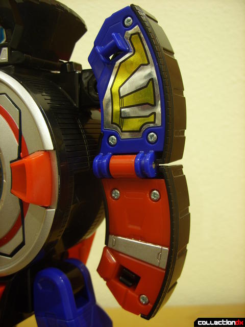 DX Soukou Sharin Go-Roader GT- Action Mode (left arm detail)