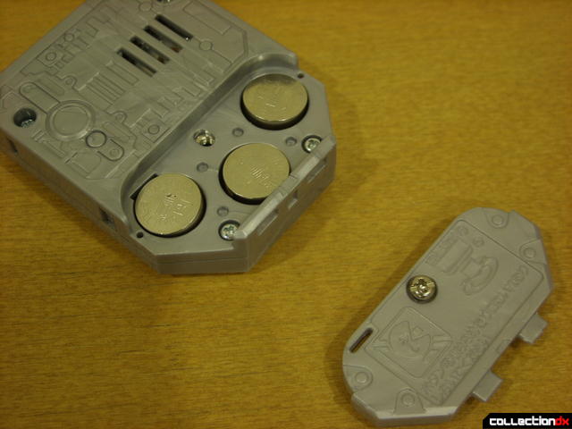 DX Soukou Sharin Go-Roader GT (Token Soul battery compartment opened)