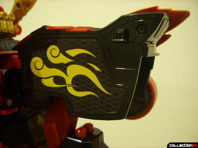 DX Engine Gattai Engine DaiShōgun (detail of decal on back of right arm)