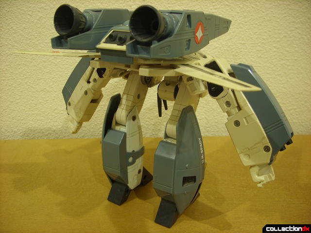 VF-1S Super Valkyrie - GERWALK Mode (back)