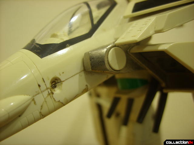 VF-1S Valkyrie - leg pivot joint detail (2)