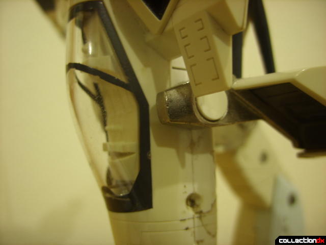 VF-1S Valkyrie - leg pivot joint detail (3)