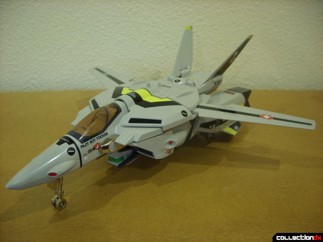 Origin of Valkyrie VF-1S Valkyrie- Fighter Mode (front)