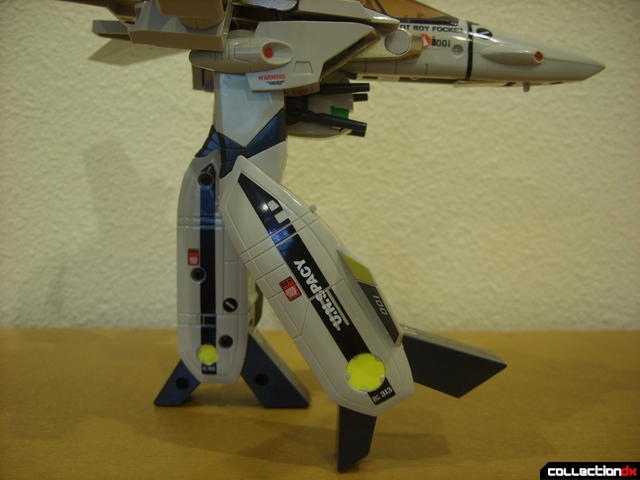 Origin of Valkyrie VF-1S Valkyrie- GERWALK Mode (right leg bent forward)
