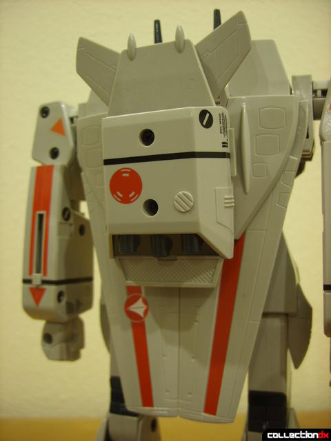 Origin of Valkyrie VF-1J Valkyrie- Battroid Mode (back thruster pack and wings detail)