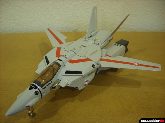 Origin of Valkyrie VF-1J Valkyrie- Fighter Mode (front)