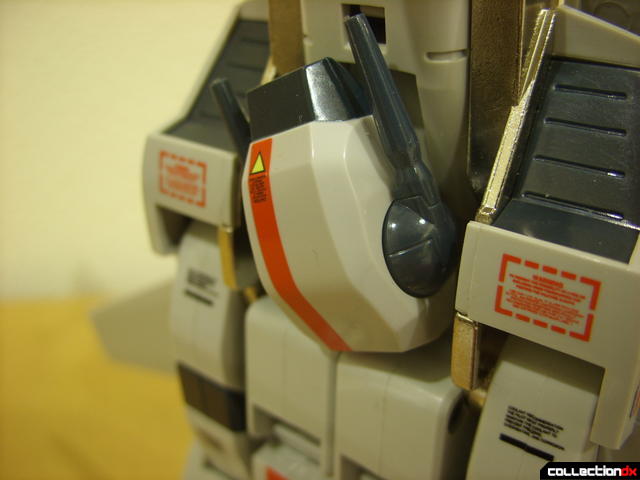 Origin of Valkyrie VF-1J Valkyrie- Fighter Mode (laser cannon detail, turned right)