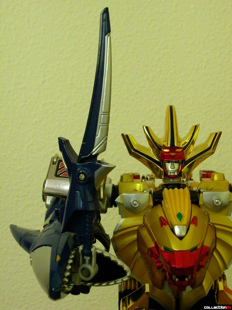 Hyakujuu Gattai Gao King (holding Fin Blade)