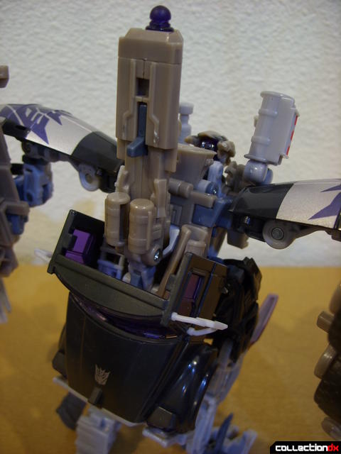 RotF Voyager-class Decepticon Mixmaster- robot mode (back of torso)