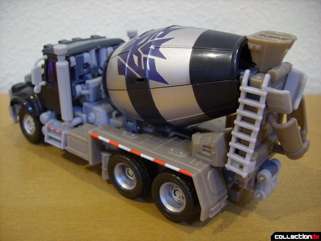 RotF Voyager-class Decepticon Mixmaster- vehicle mode (back)