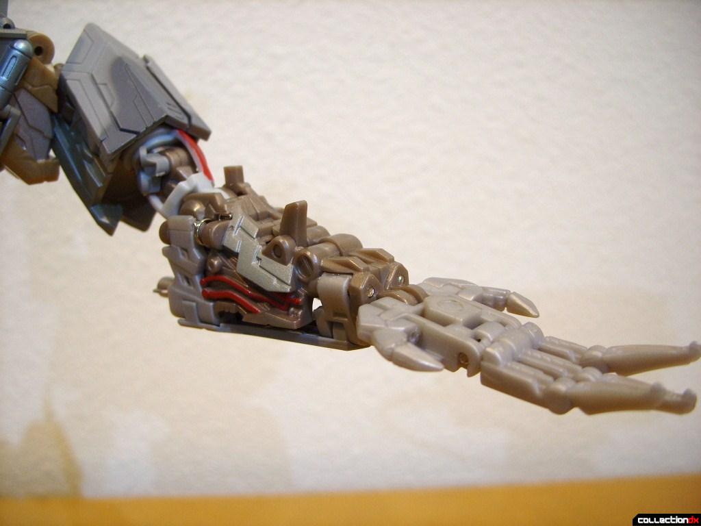 Masterpeice Movie Series Starscream- Robot Mode (left arm, alt)