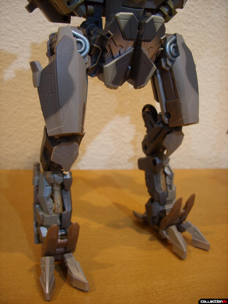 Masterpeice Movie Series Starscream- Robot Mode (legs, front)