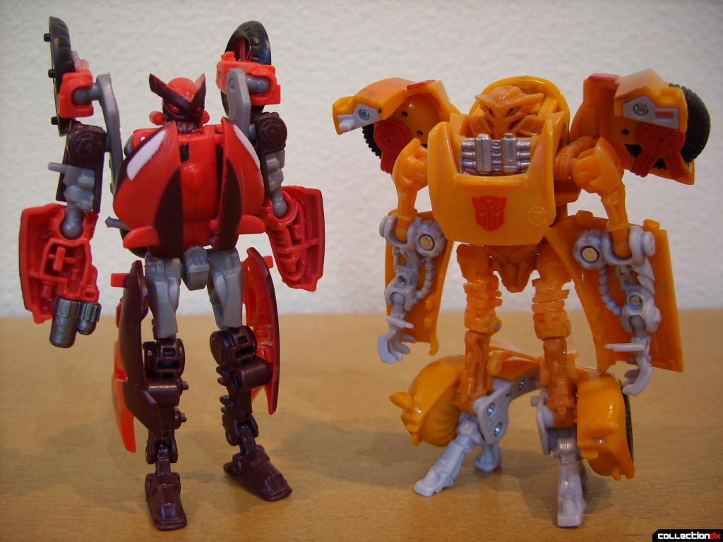 Windy City Chase set- Decepticon Trenchmouth (L) and Autobot Slap Dash (R) in robot mode