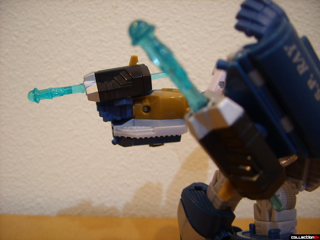 Voyager-class Autobot Sea Spray- robot mode (harpoon launchers fit into either hands or under forearm holes)