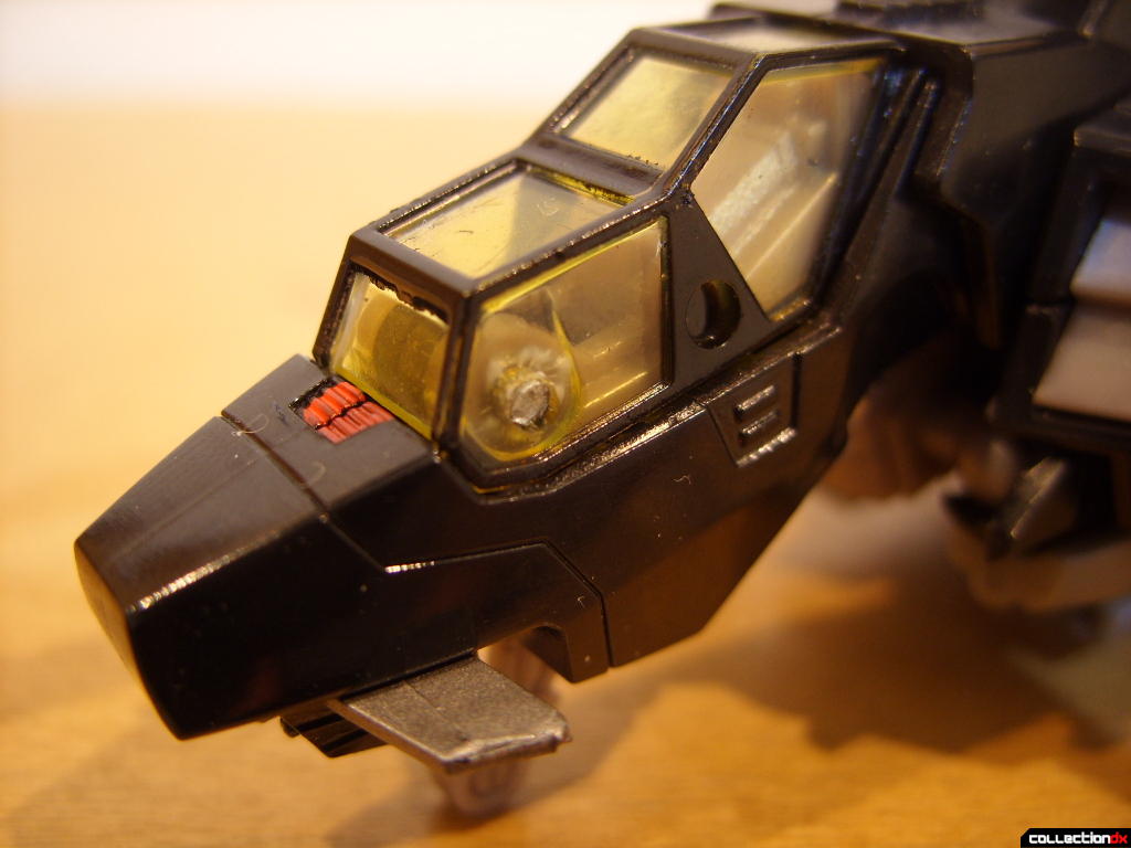 Deluxe-class Autobot Tomahawk- vehicle mode (nose and cockpit)