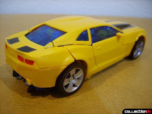 Deluxe-class Battle Blade Bumblebee - vehicle mode (back)