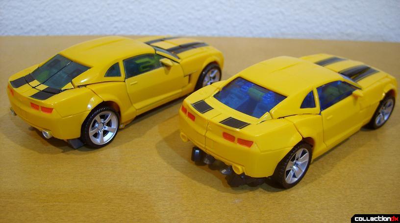 vehicle mode- Deluxe class 2007 Concept Camaro (L) and Battle Blade Bumblebee (R)(back)
