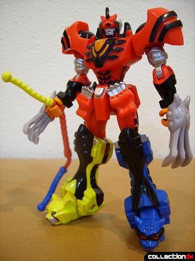 Retrofire Jungle Pride Megazord (with claws and Jungle Sansetsukon)