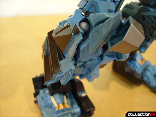 DotM Leader-class Autobot Ironhide (53)