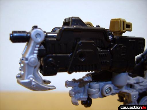 DotM Deluxe-class Decepticon Crankcase (17)