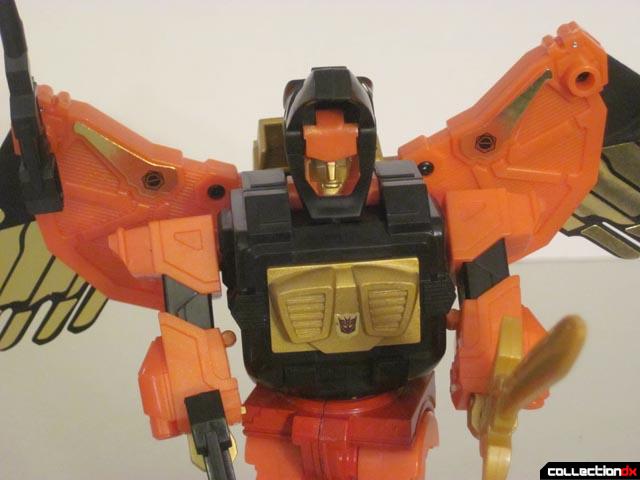 predaking_divebomb_bot_CU_1.jpg