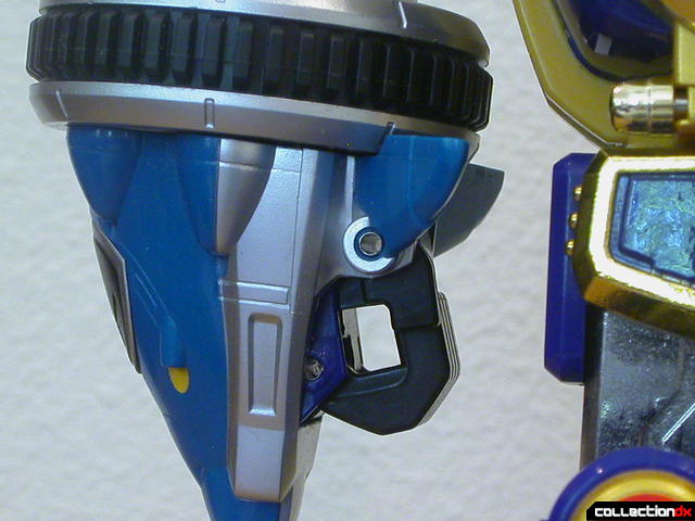 DX Ninpuu Gattai Senpuujin- right hand detail