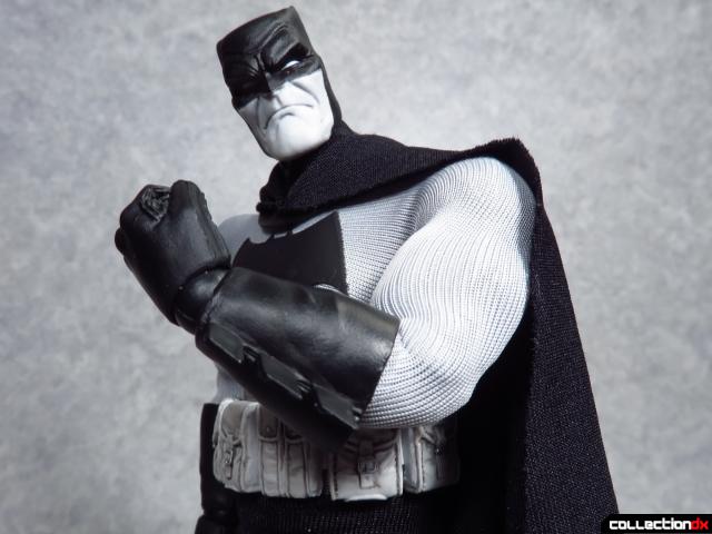 mezco dark knight batman 10