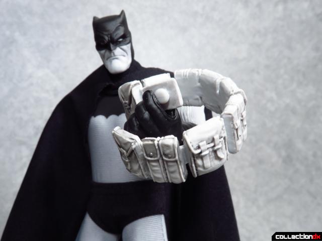 mezco dark knight batman 14