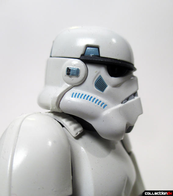 dx-stormtrooper-side-helmet